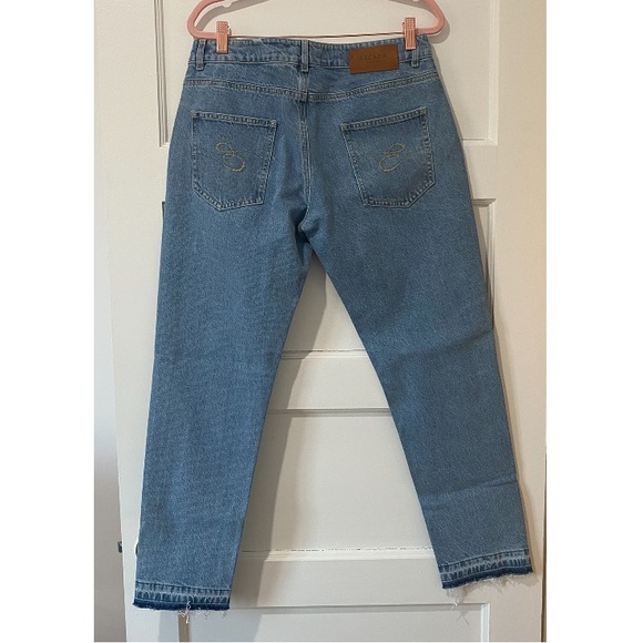 Escada Sport Sexy Boyfriend Jeans Frayed Hem Heart Patch Size 36 US 6 - Picture 5 of 11
